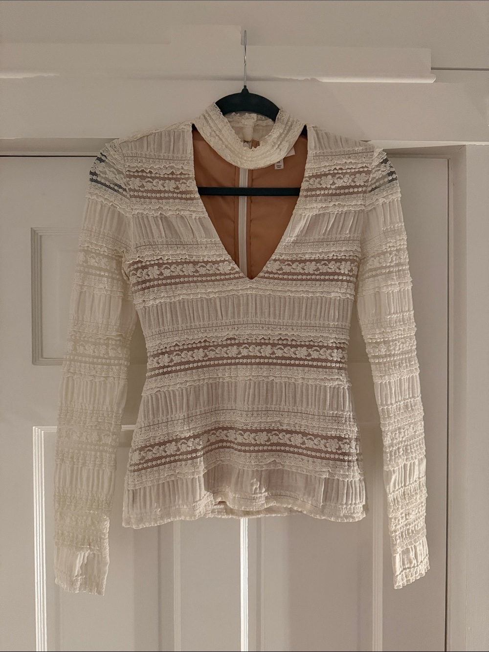 cinq a sept Cream Lace-Trimmed Long Sleeve Top